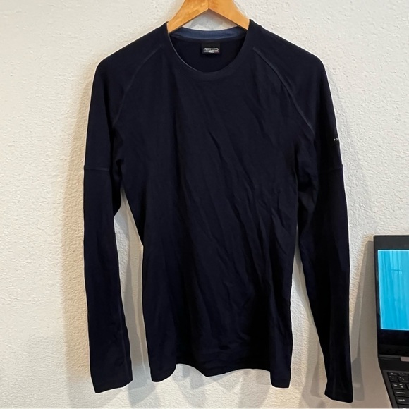 Forclaz navy blue long sleeve merino wool base layer fits like size medium - Picture 3 of 10